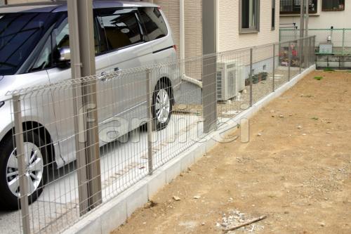 境界フェンス 施工例シンプル 境界フェンス 施工例 シンプル