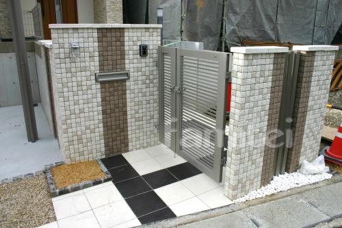 おしゃれ門柱 タイル:センティア(INAX) おしゃれ門柱 タイル:センティア(INAX)