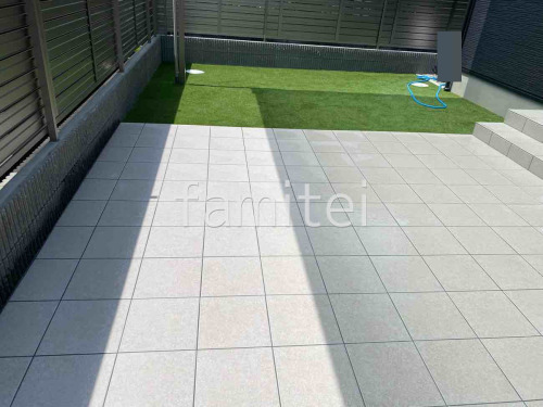 タイルデッキ 壁1面 LIXIL グレイスランド ベーシック 人工芝 防草シート加工 ヨシミツ毛織 リアル人工芝 35mm