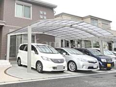 カーポート YKKAP レイナポートグラン 横3台用(ワイド トリプル) R型アール屋根 駐車場ガレージ床 土間コンクリート