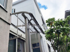 雨除け屋根 YKKヴェクター1階