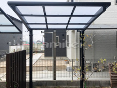 自転車バイク屋根 LIXILネスカR 玄関アプローチ 床タイル貼り