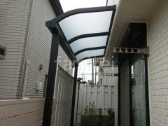1階テラス屋根 (雨除け) YKKAP ソラリアR アール屋根 スタンダード 壁付