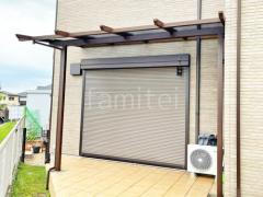 1階テラス屋根 (雨除け) YKKAP フル木製調 サザンテラス パーゴラタイプ フラット屋根 スタンダード 壁付