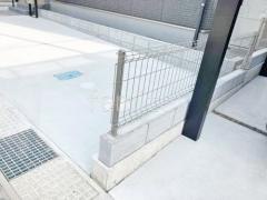 ブロック塀 (化粧ブロック) 太陽エコブロックス 普通CB スチールメッシュ フェンス YKKAP イーネット3F型 スチール柱 境界・メッシュ