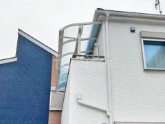 2階ベランダ屋根 連棟 YKKAP ソラリアR アール屋根 スタンダード 壁付