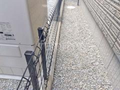 犬走り 防犯砂利敷き バラス砕石 防草シート加工